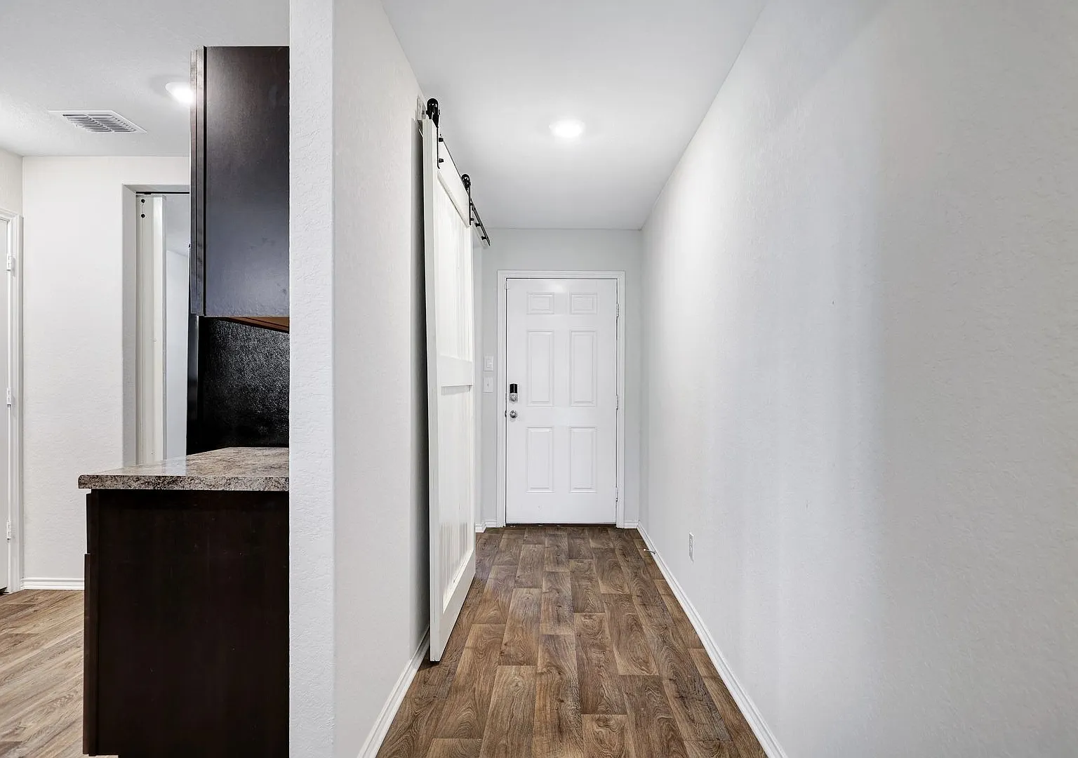 Move-In Special: One Week Free Exquisite Two-Story Residence With Office & Serene Backyard Retreat — Photo 2