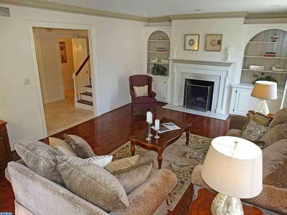 5th image of 12 Barclay Ct