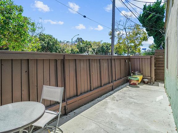 4th image of 709 Ocean Park Blvd #A
