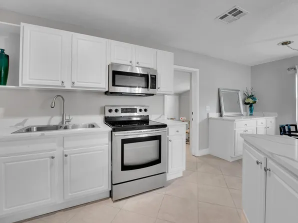 214 N 40th Street, Fort Pierce, FL 34947
