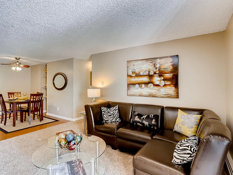 Sterling Heights, Greeley, Co. Apartments