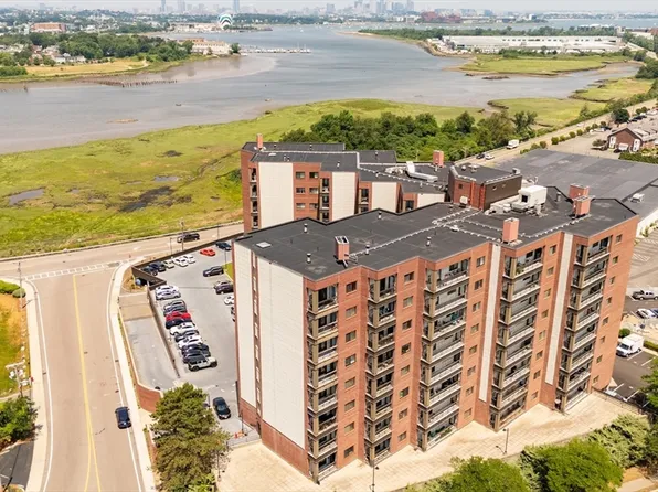 90 Quincy Shore Dr APT 417, Quincy, MA 02171