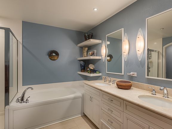 3rd image of 1501 India St Unit 301