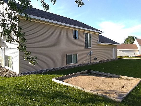 3rd image of 1509 Jasmine Dr