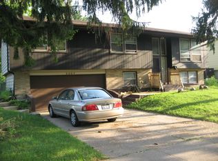 2207 Birch Ln, Rolling Meadows, IL 60008