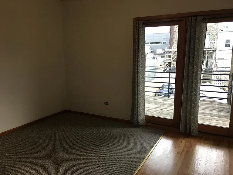 918 N Paulina St #2 — Photo 9