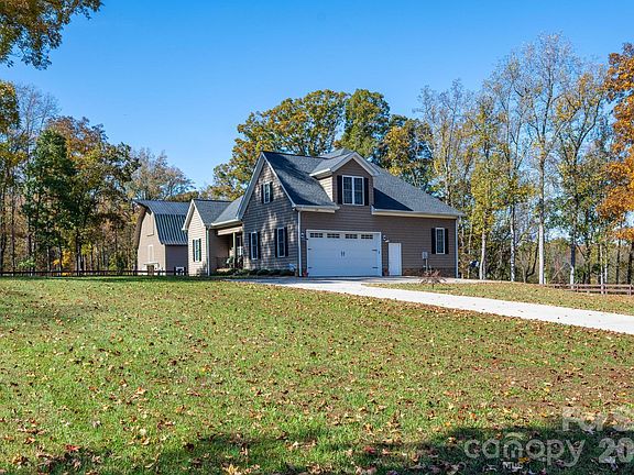 2nd image of 1579 Jennings Rd