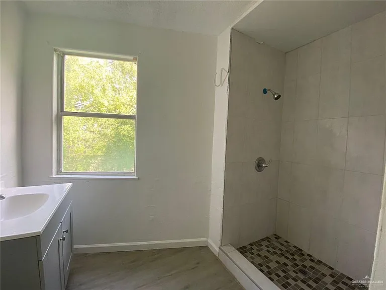 521 E Sprague St #3 — Photo 8
