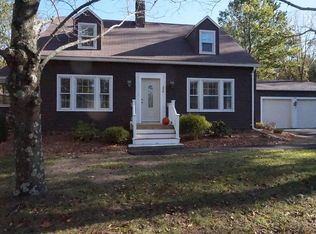 174 High St, Uxbridge, MA 01569