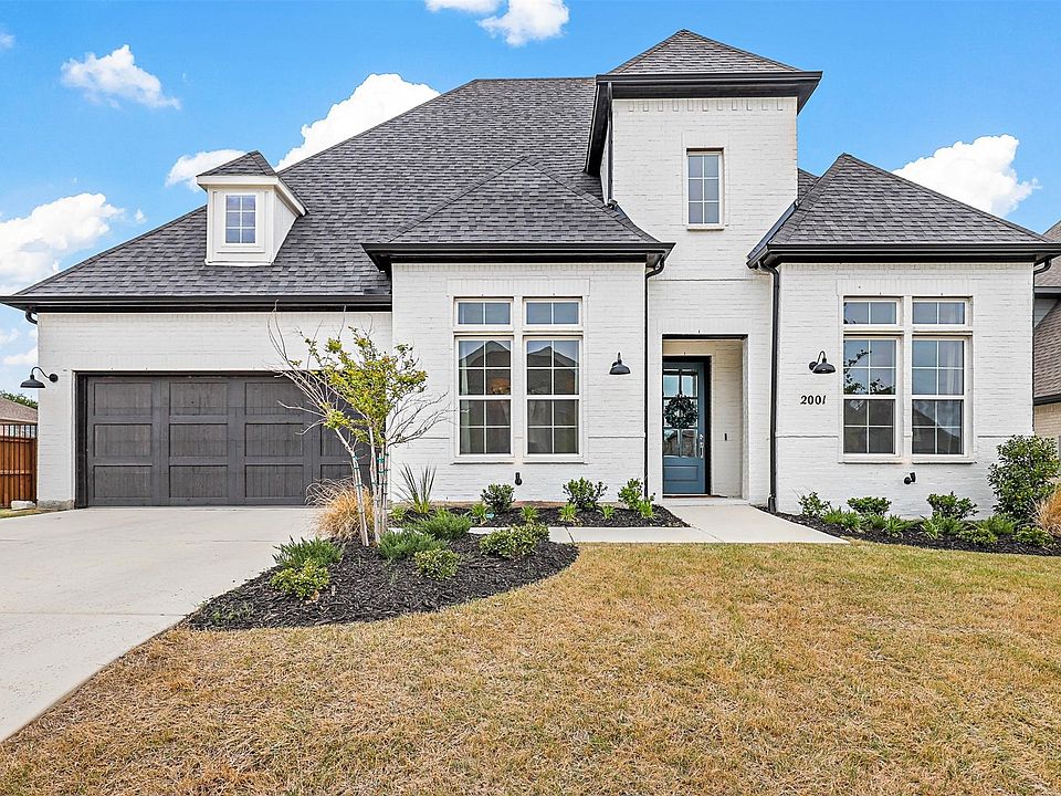 1st image of 2001 White Oak Trl