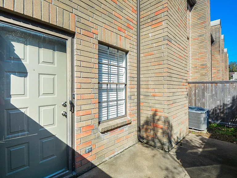 9850 Pagewood Ln #1806 — Photo 2