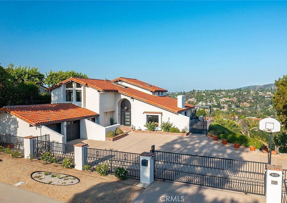 1st image of 4372 Park Vicente