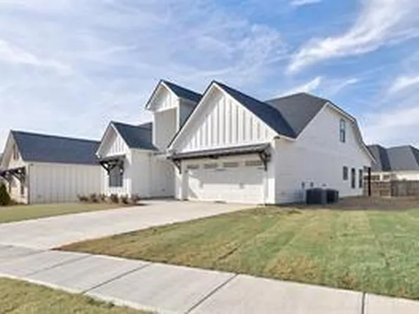 33 Ivy Loop, Phenix City, AL 36867