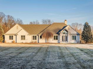 6836 Hosler Rd, Leo, IN 46765