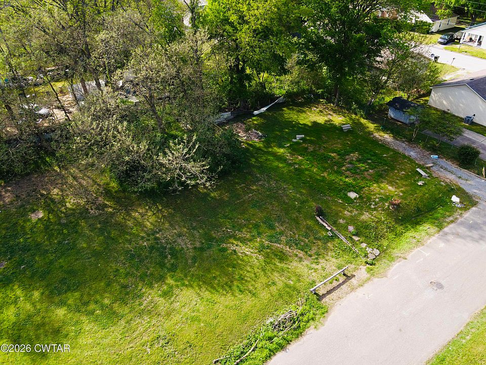 1st image of 809 & 813 Pillow Ave