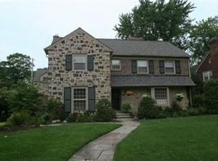 2724 Inverness Rd, Shaker Heights, OH 44122