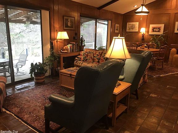 5th image of 812 Woodland Lake Dr