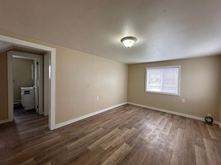 2306 J St — Photo 2