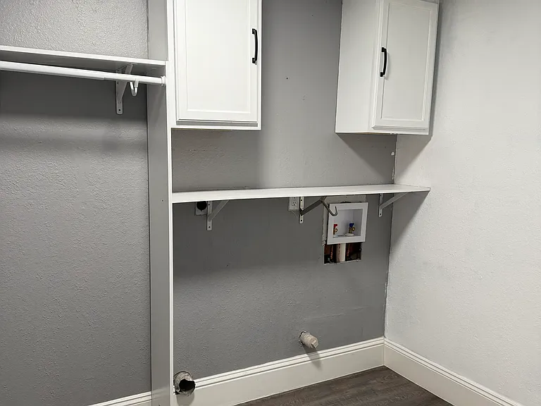 310 Kalmia Dr — Photo 9