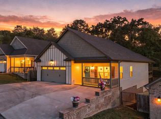 1337 Hixson Ave, Hixson, TN 37343