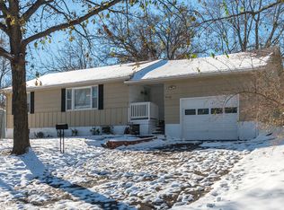 9238 Walnut St, Kansas City, MO 64114