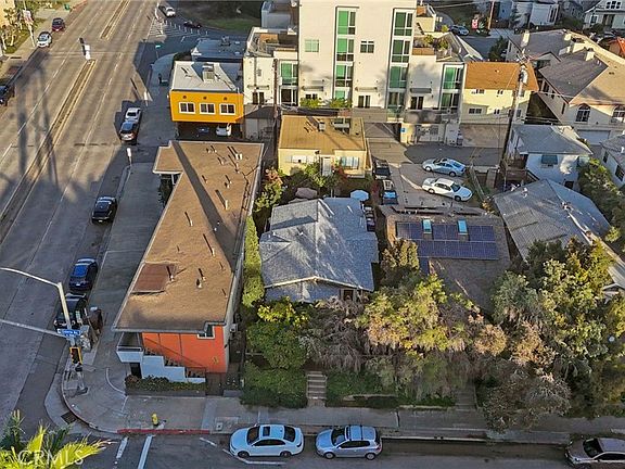 4th image of 3975-77 8th Ave