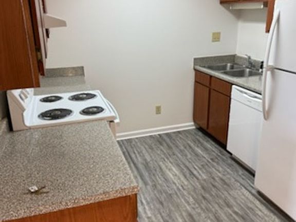 2nd image of 3404 Dill St NE APT 401