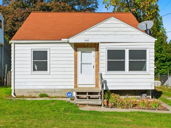1547 E Atherton Rd, Flint, MI 48507