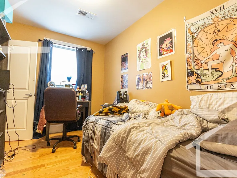 32 Linden St #7 — Photo 13