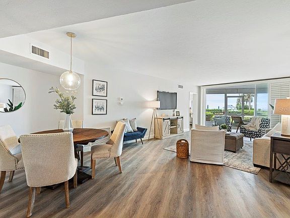 5th image of 4825 Gulf Of Mexico Dr Unit 103