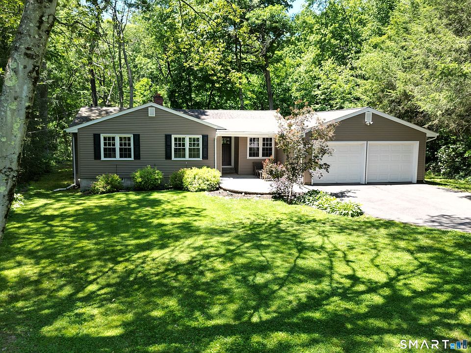 1st image of 41 Hemlock Trail