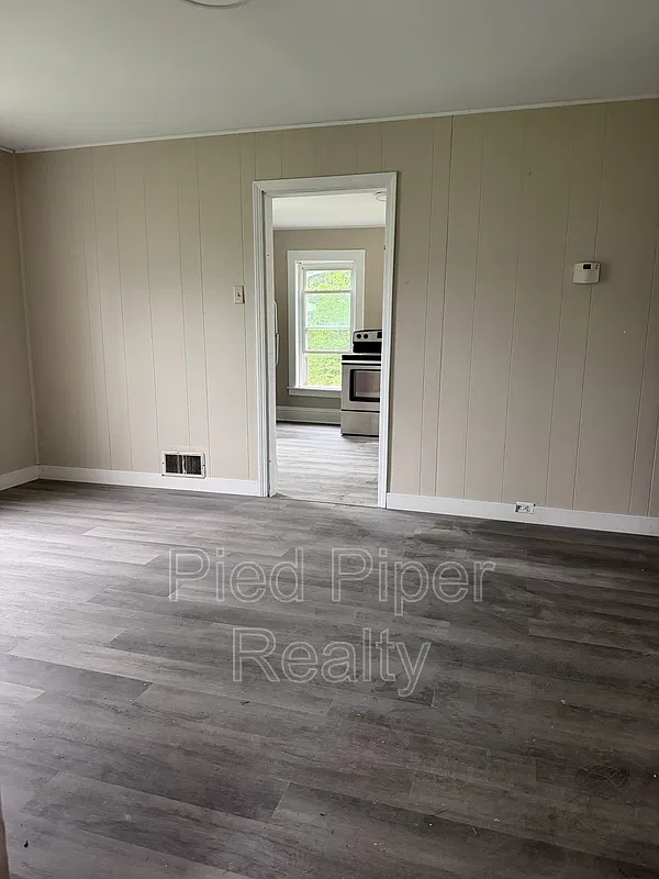 4 bed, 2.0 bath, 1512 sqft, $1,495 — Photo 3