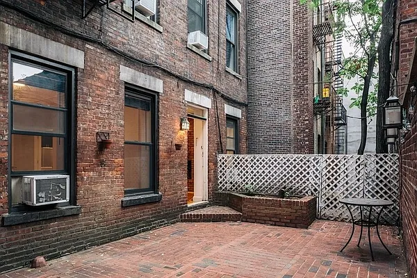 Rented by REAL New York | media 33