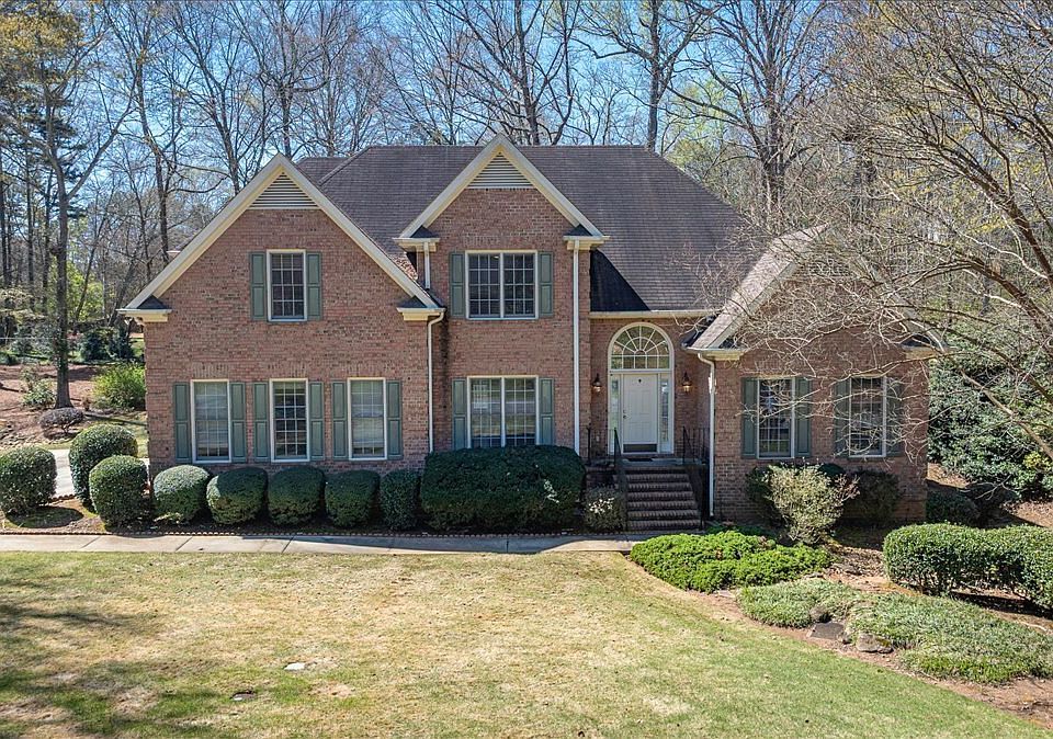 1st image of 305 Crystal Ct