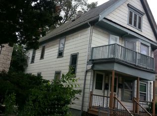 3226 N 29th St, Milwaukee, WI 53216