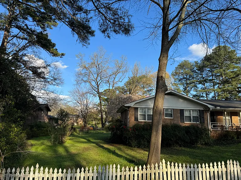 1311 White Oak St SE — Photo 6