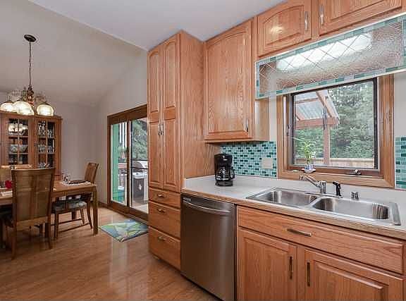 3rd image of 4861 Glasgow Dr