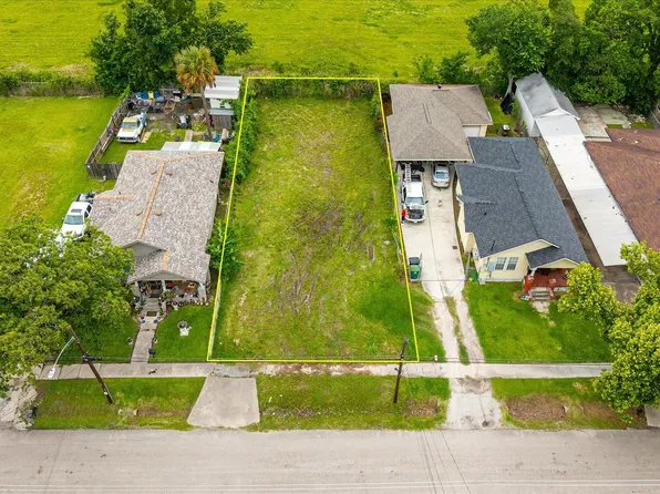 2619 Stevens St, Houston, TX 77026