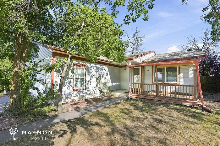 3 bed, 2.0 bath, 1454 sqft, $2,365 — Photo 2