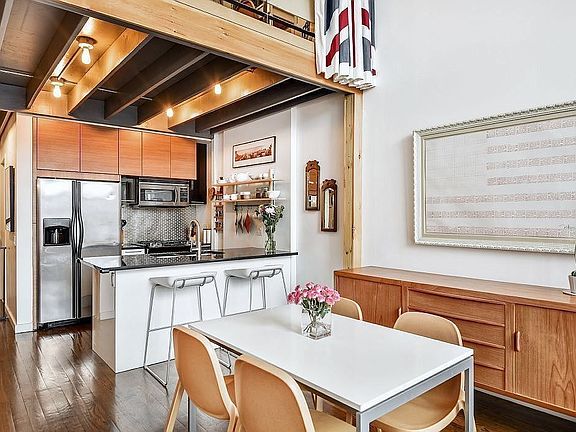 4th image of 27 Quincy St APT 2B
