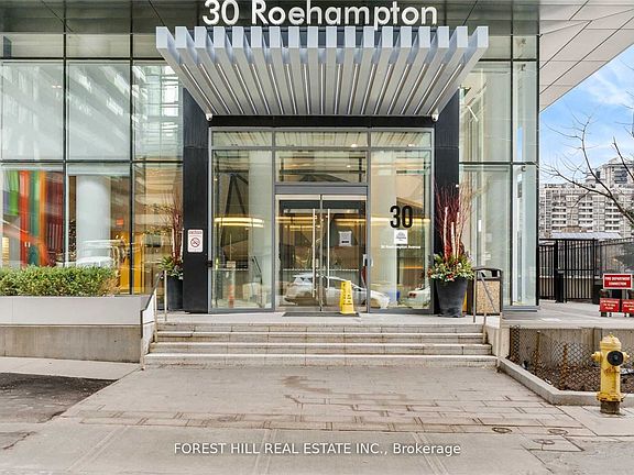 4th image of 30 Roehampton Ave Penthouse 8