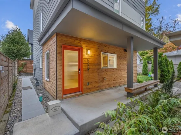1722 NW 60th Street, Seattle, WA 98107