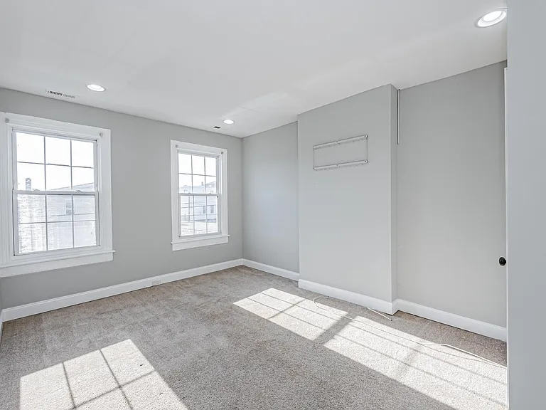 2822 Q St — Photo 43