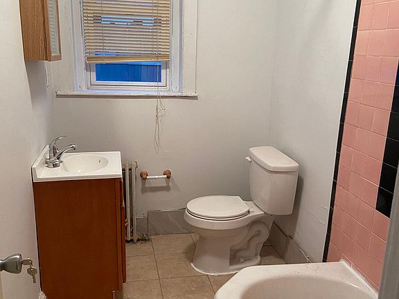 3rd image of 1524 Mifflin St Floor 3