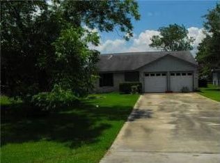 8421 Wade Rd, Highlands, TX 77562