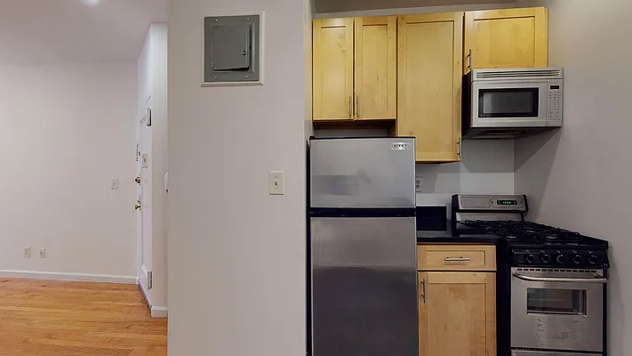 Rented by Bond New York | media 3