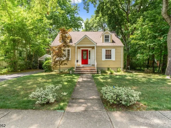 119 Holland Ave, New Milford Boro, NJ 07646