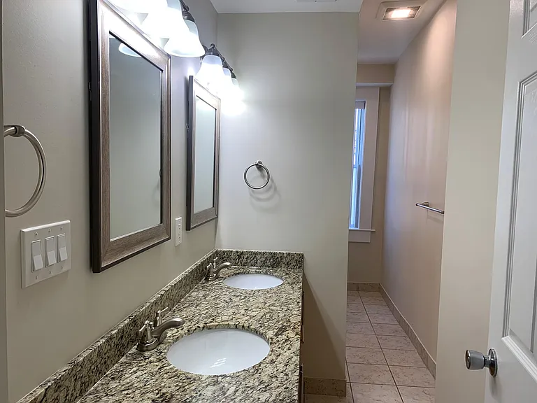 12 Short St #3 — Photo 18