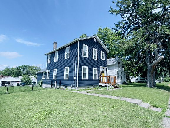 2nd image of 606 W 30th St