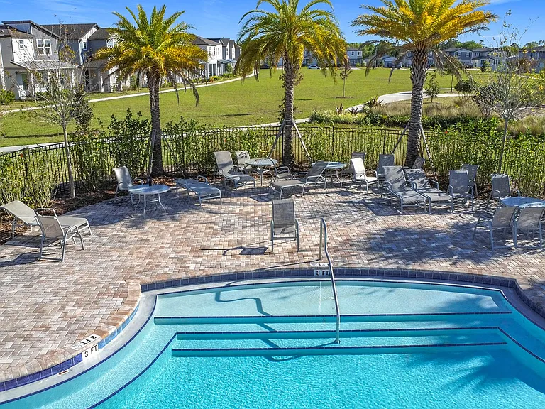 5251 Meredrew Ln — Photo 60
